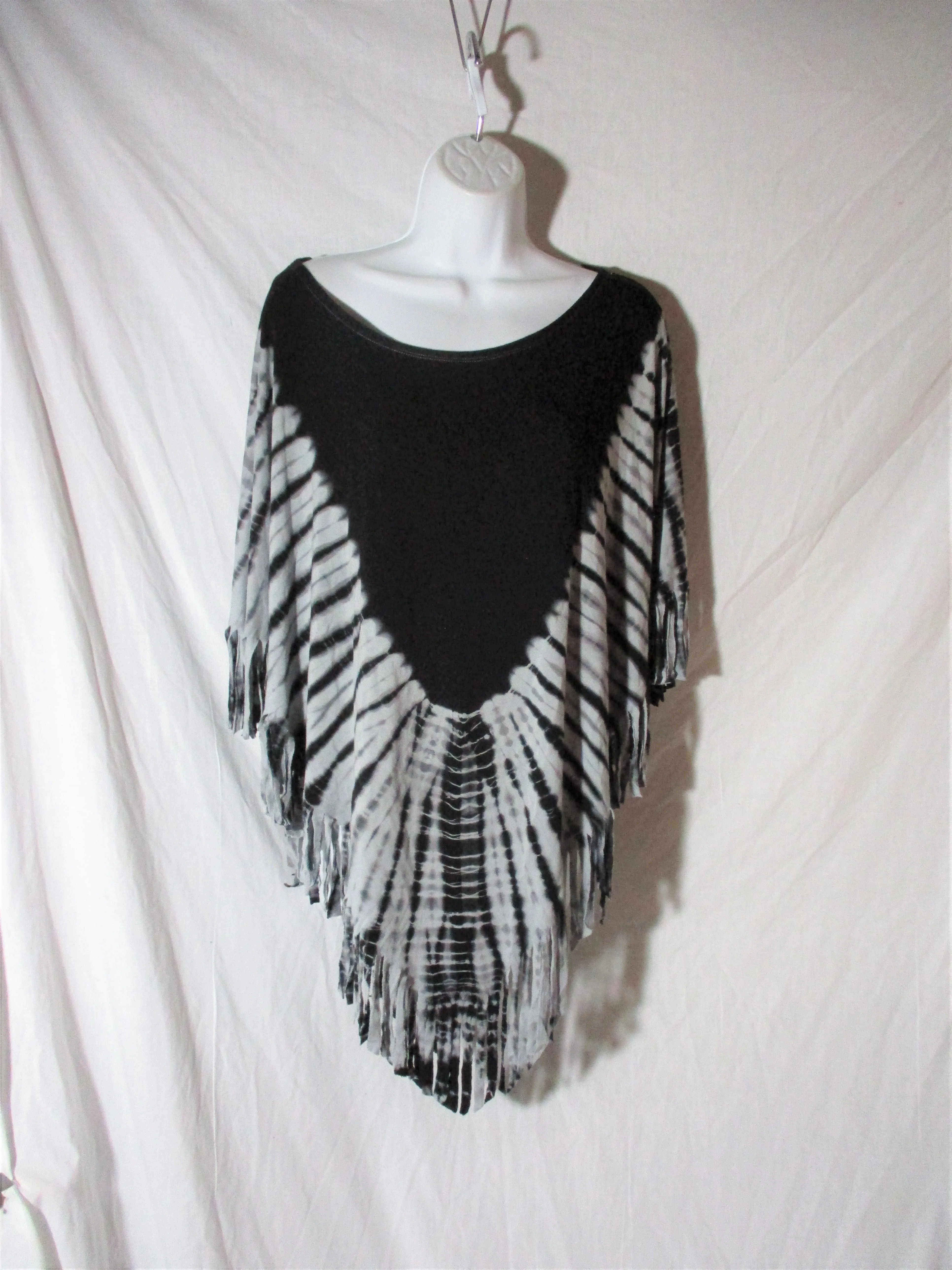 HOLCOMO UNLIMITED Fringe Tie-Dye Poncho Festival Hippie Boho BLACK GREY