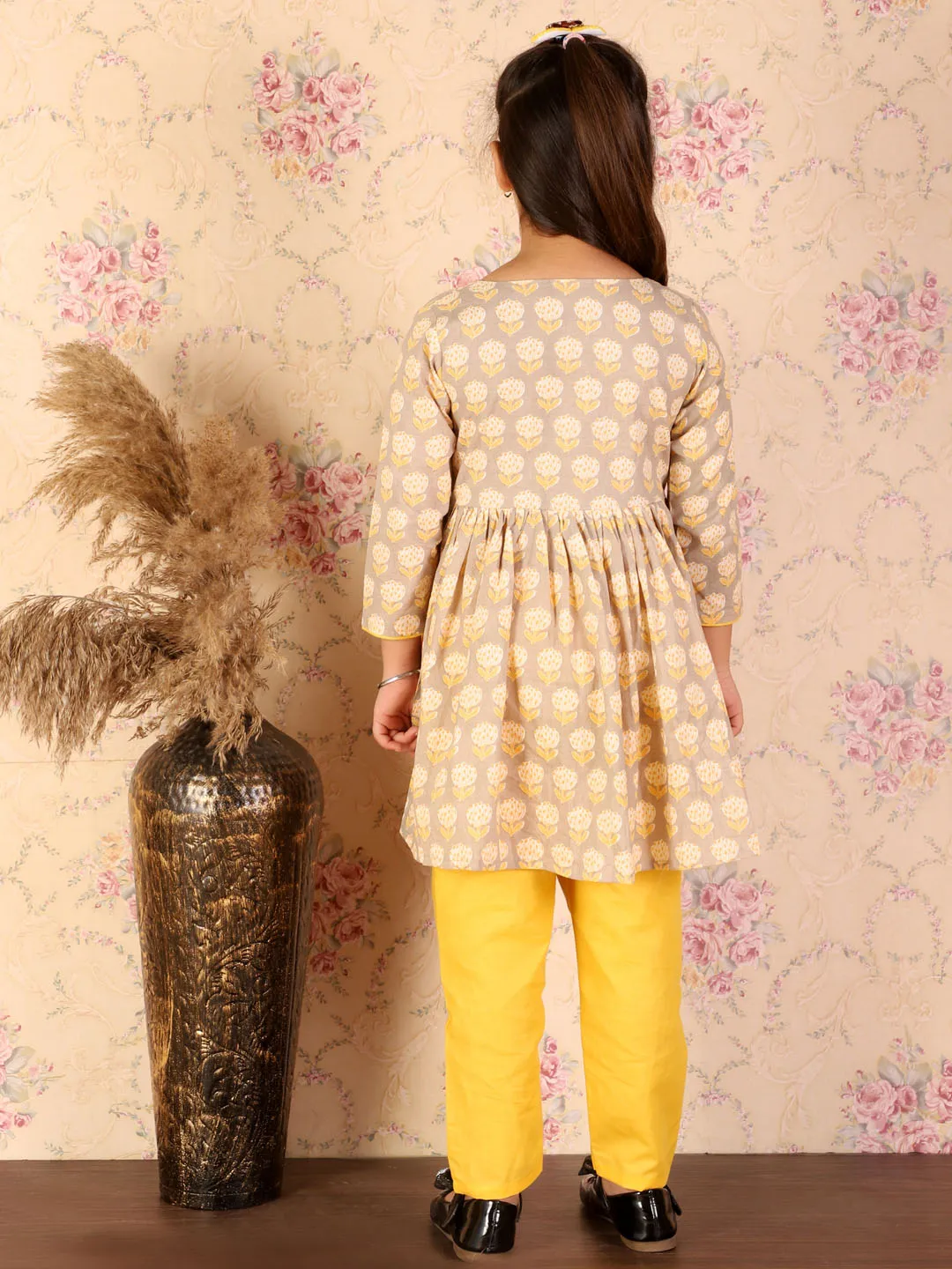 Jashvi Girls Grey & Yellow Printed Angrakha Style Kurti with Pyjama