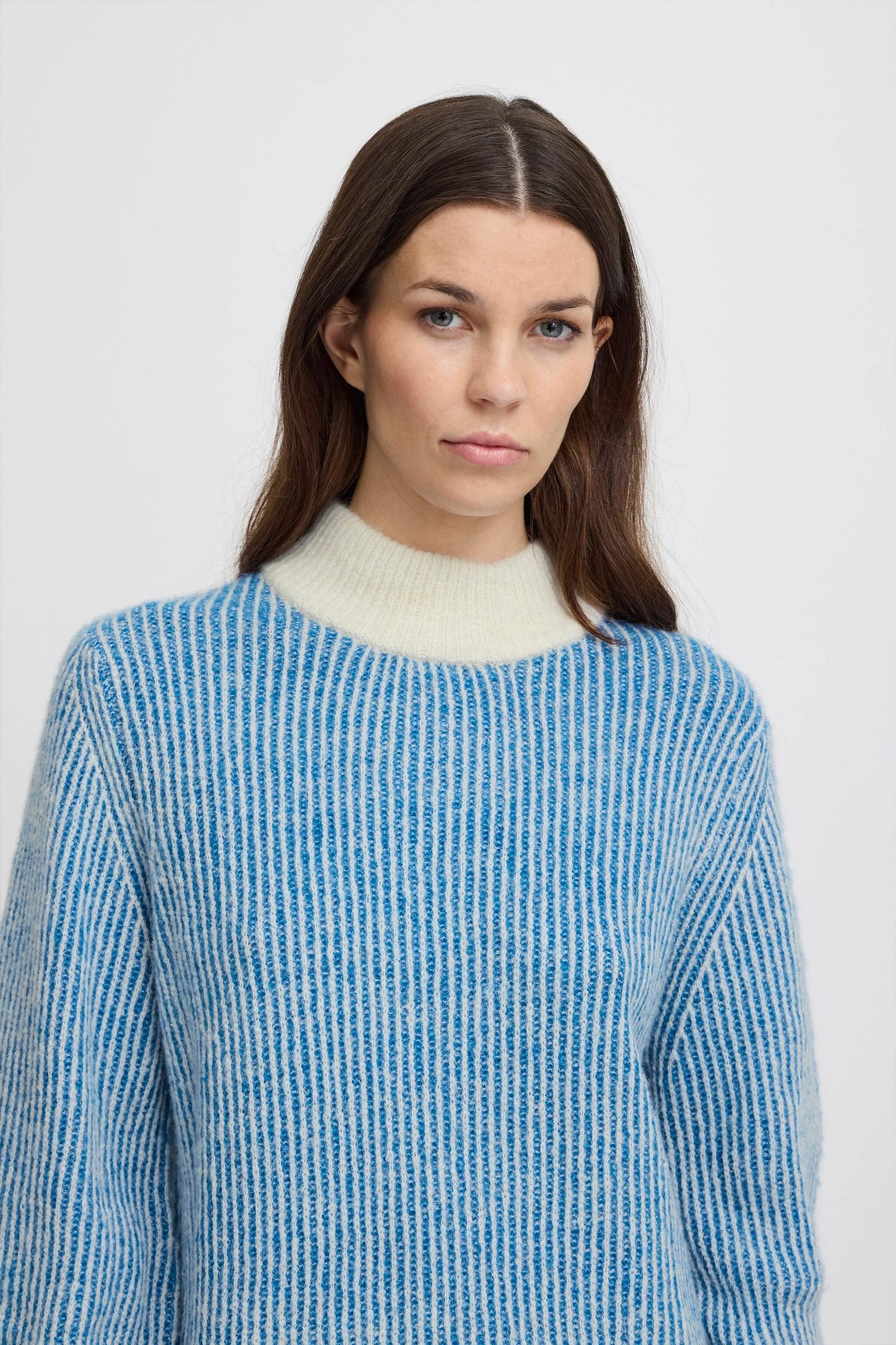 RELAXED FIT FUZZY BLUE SWEATER