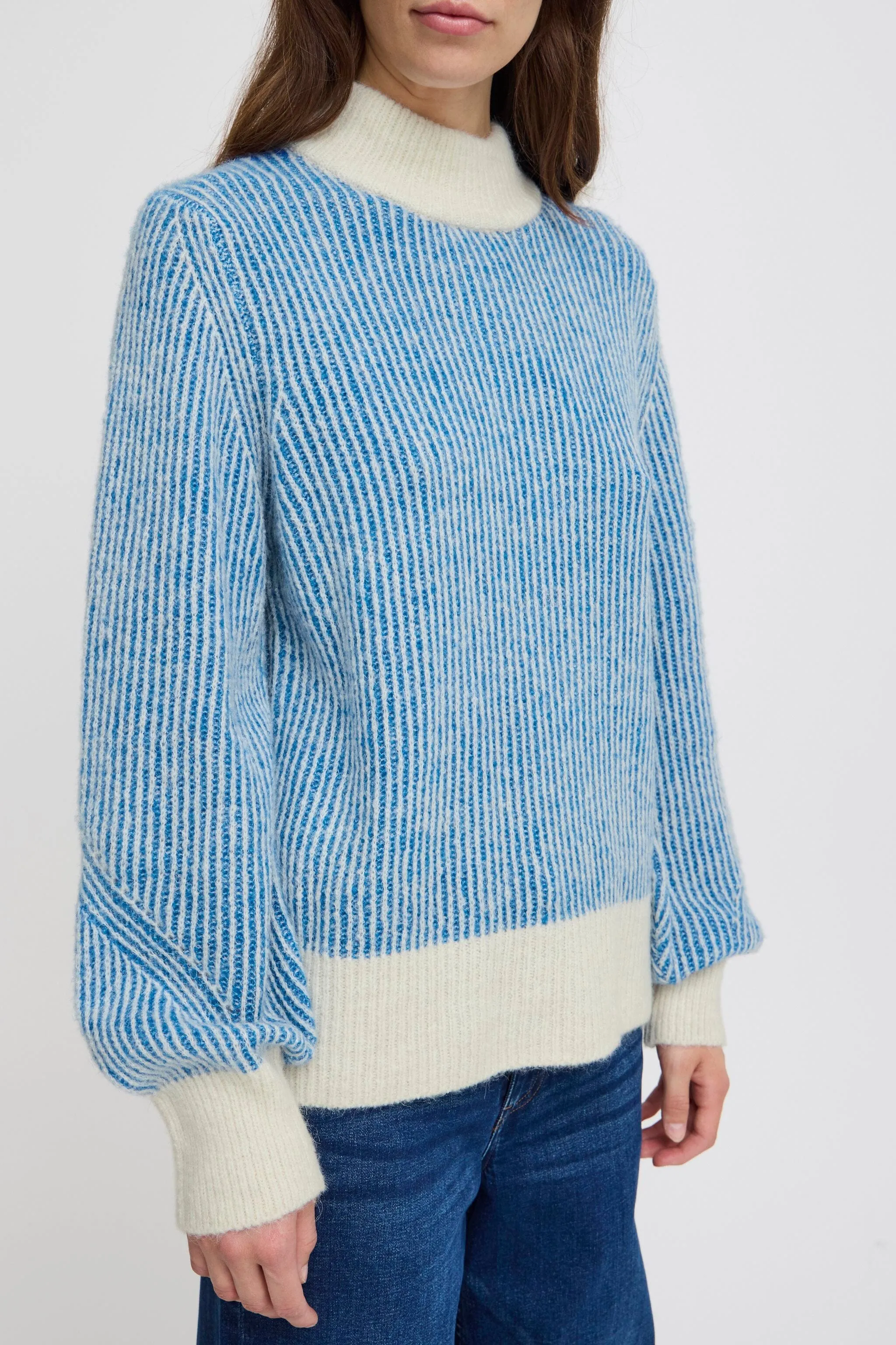 RELAXED FIT FUZZY BLUE SWEATER
