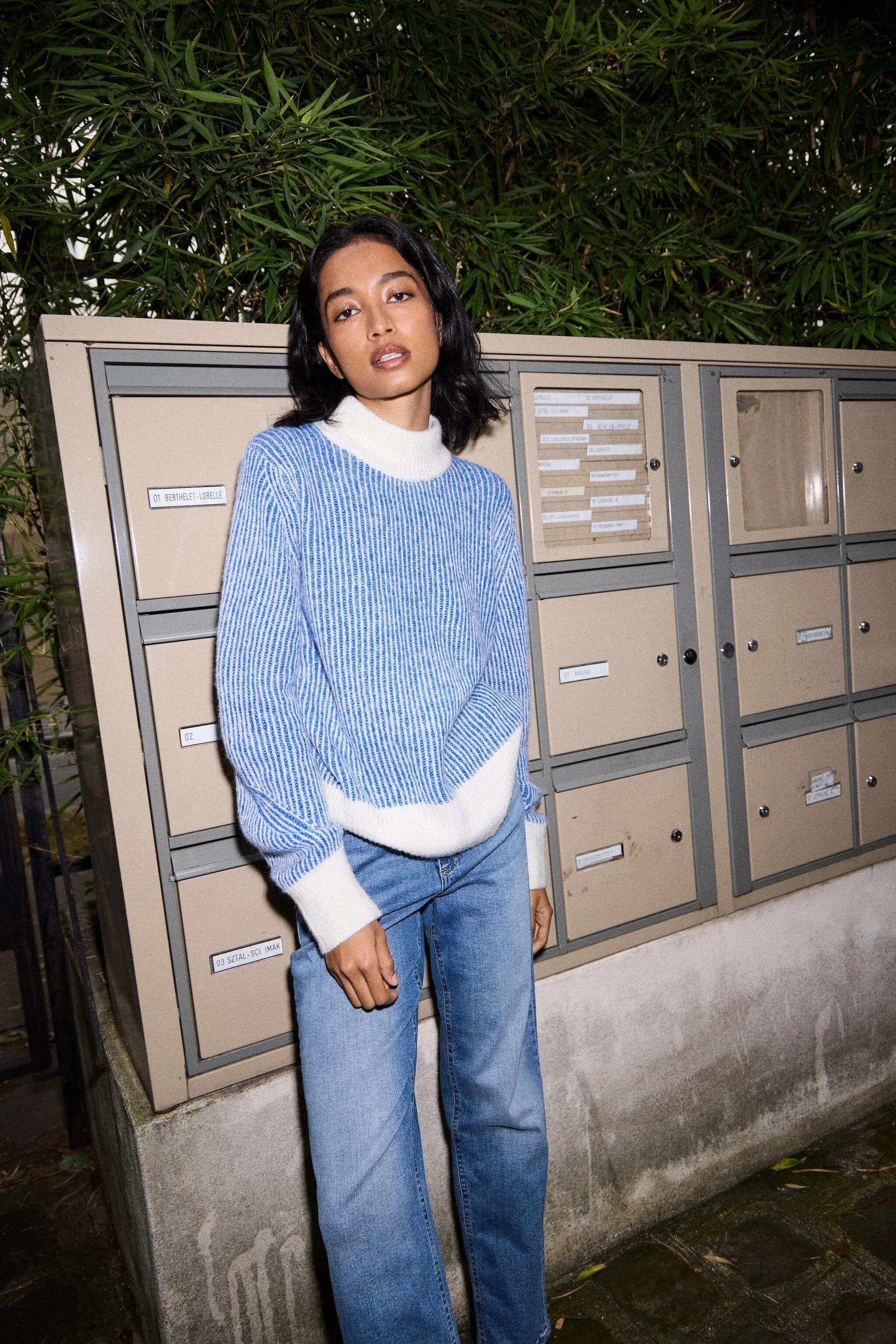 RELAXED FIT FUZZY BLUE SWEATER