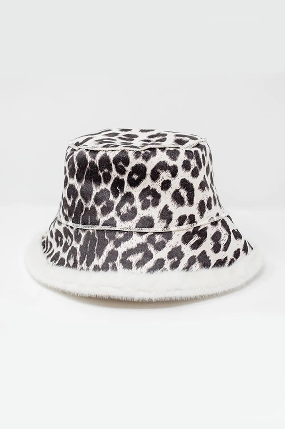 Reversible Bucket Hat In Leopard Print In Ecru