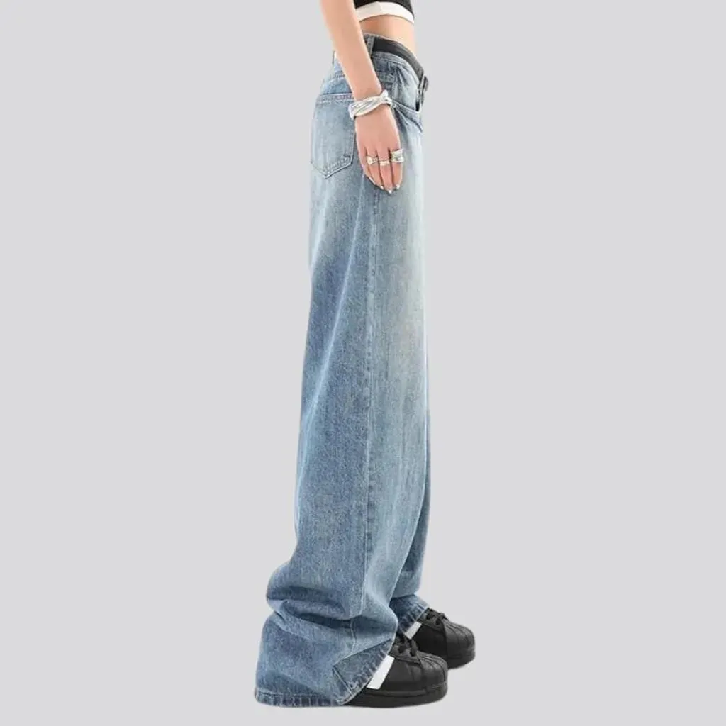 Sanded light-wash jeans
 for women