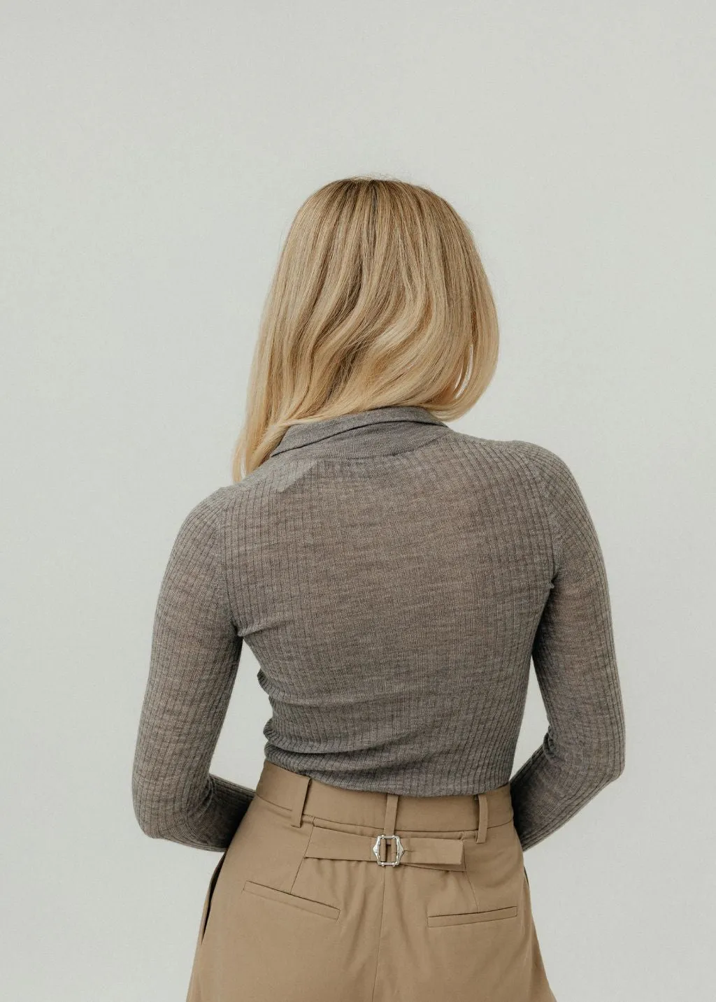 Tibi Featherweight Ribbed Turtleneck Zip Up Sweater in Grey